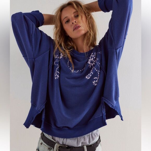 Free People We the Free Floral Graphic Camden Distressed Sweatshirt Blue NWOT - Picture 2 of 9